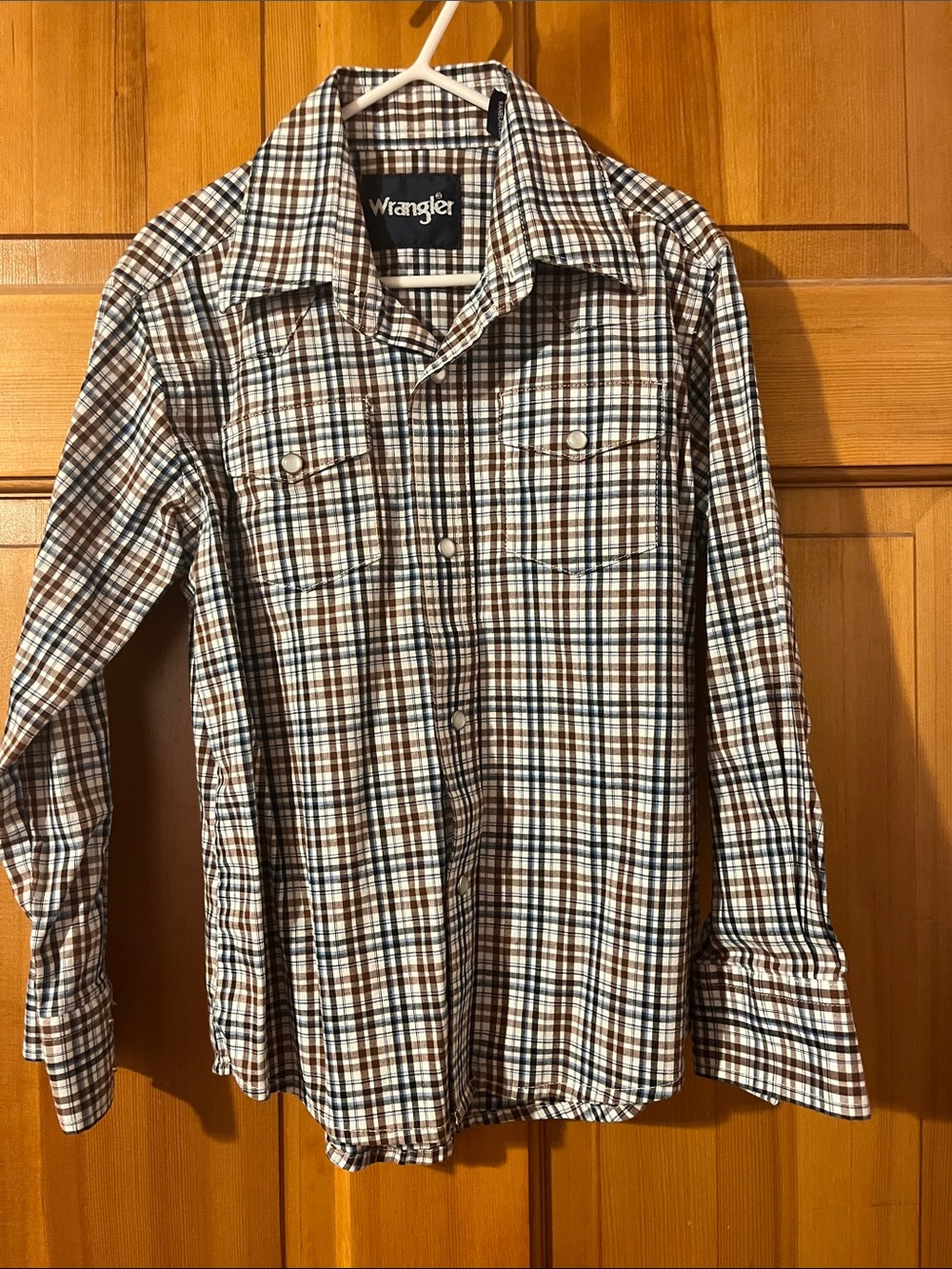 Wrangler Boys Plaid Button-Down Shirt in Brown, White & Blue